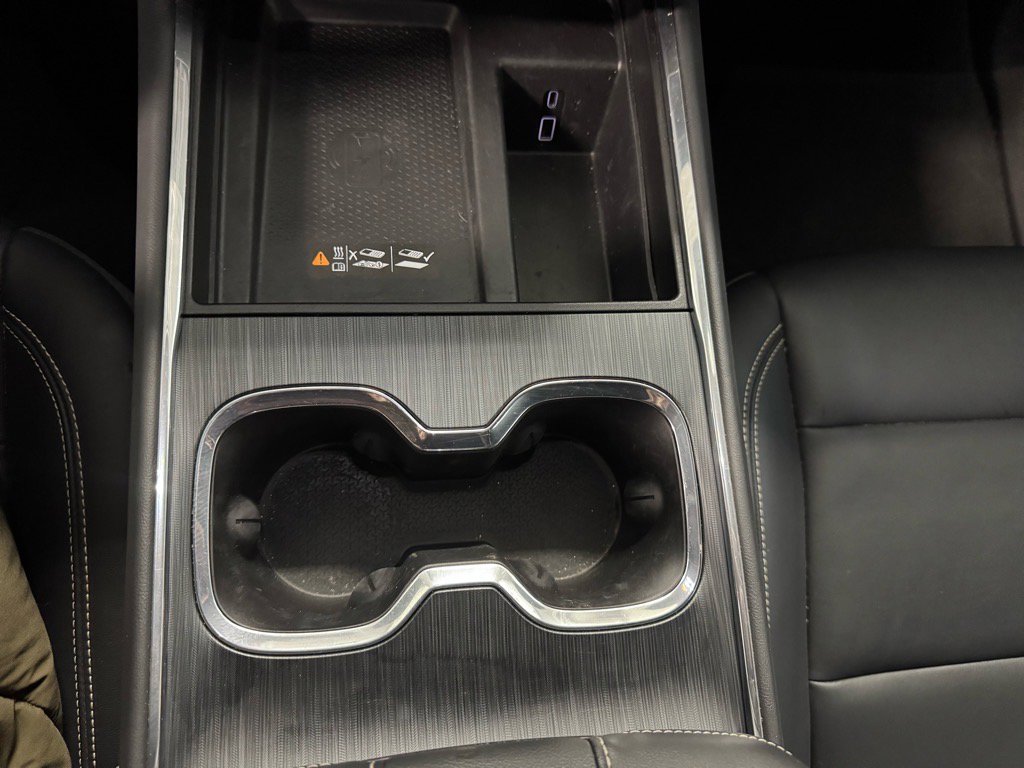 Used 2024 GMC Acadia Elevation w/ Black Edition image 19