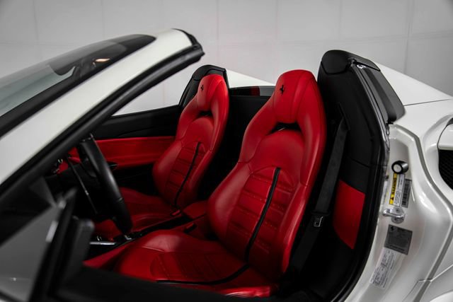 Used 2018 Ferrari 488 Spider RWD image 15