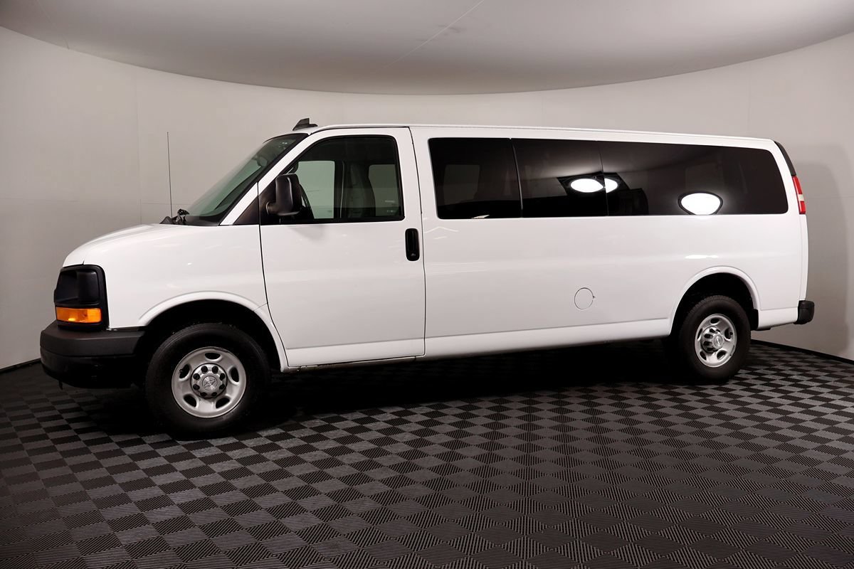 Used 2016 Chevrolet Express 3500 LS RWD image 12