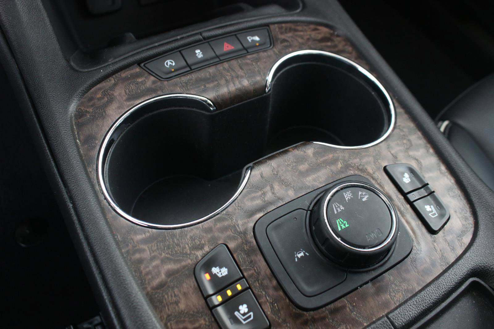 Used 2023 GMC Acadia Denali w/ Black Diamond Edition image 23