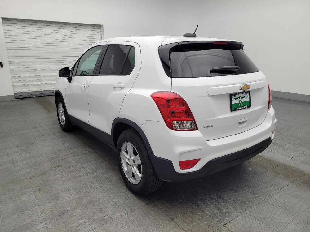 Used 2022 Chevrolet Trax LS w/ Tint and Cruise Package FWD image 5