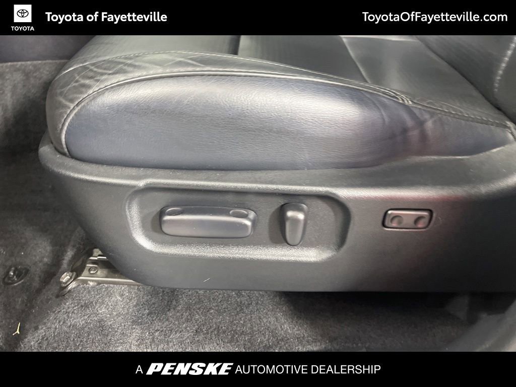 Used 2021 Toyota Tacoma TRD Sport w/ TRD Premium Sport Package AWD/4WD image 19