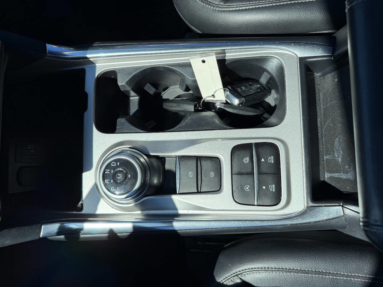 Used 2020 Ford Explorer XLT w/ Equipment Group 202A RWD image 18