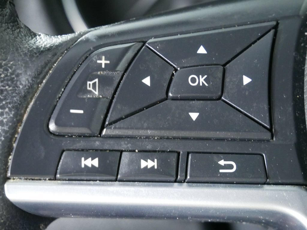 Used 2020 Nissan Rogue SV AWD/4WD image 25