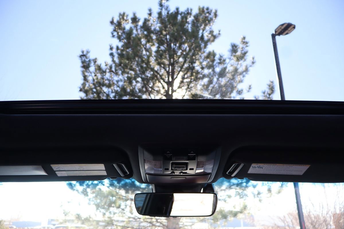 Used 2022 Lexus GX 460 Luxury w/ Off Road Package image 28