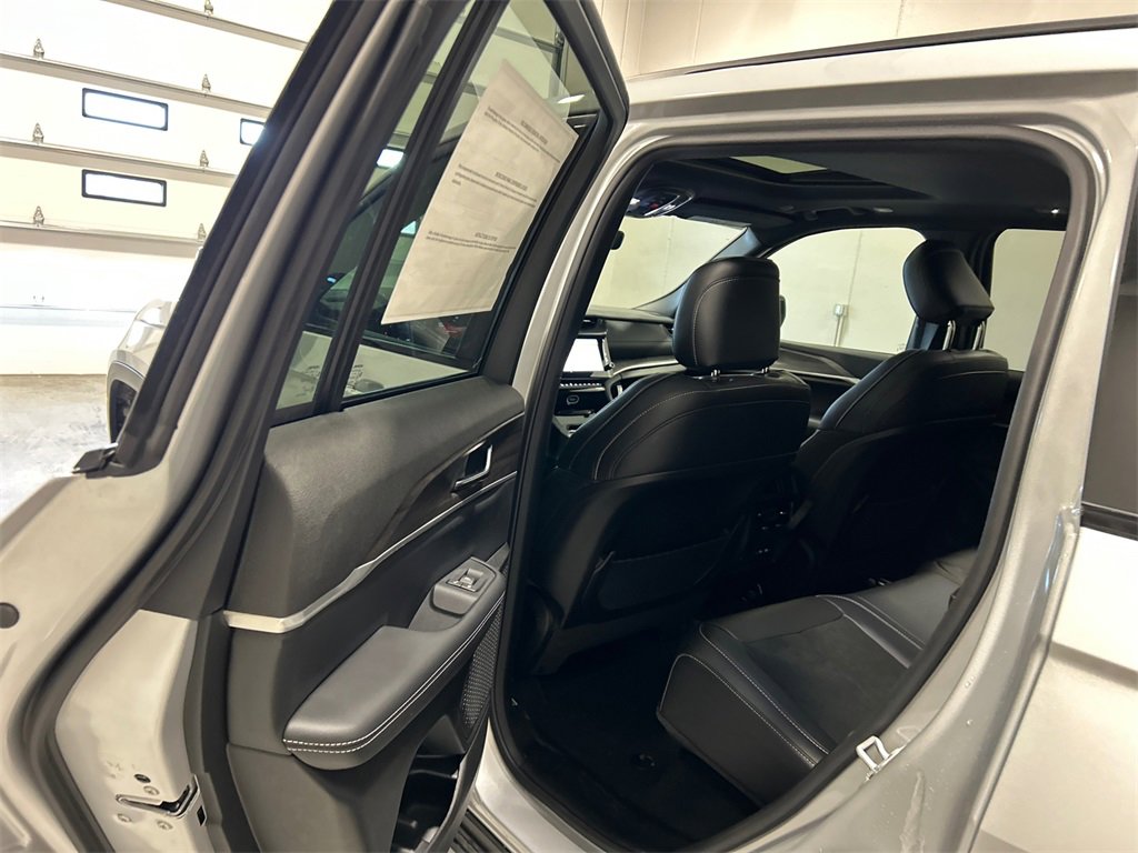 New 2026 Jeep Grand Cherokee Laredo image 30