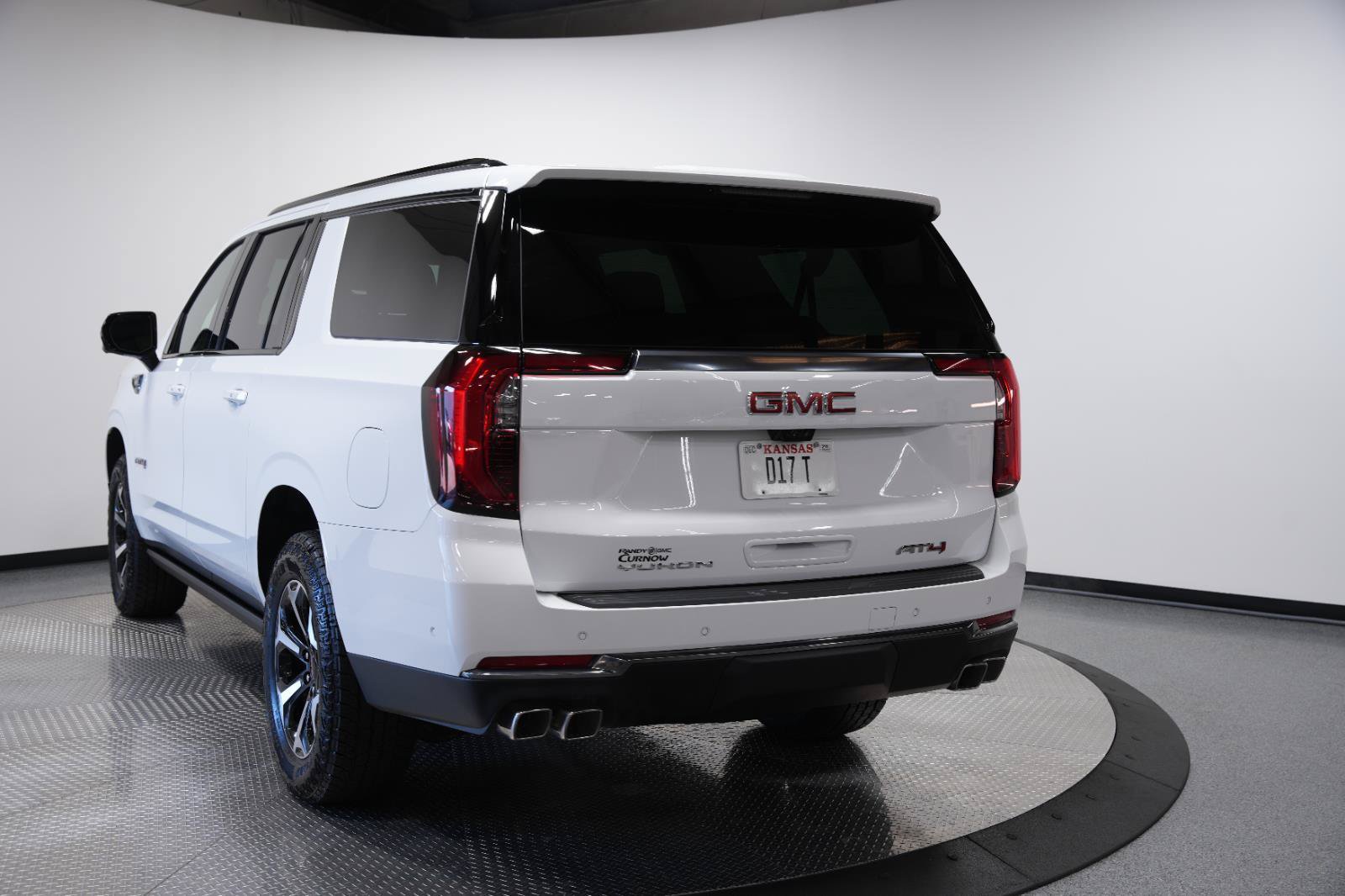 New 2026 GMC Yukon XL AT4 w/ AT4 Premium Plus Package AWD/4WD image 53