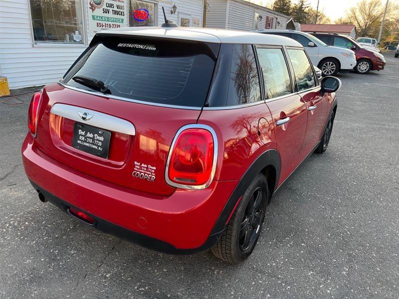 Used 2015 MINI Cooper 4-Door Hardtop FWD image 2