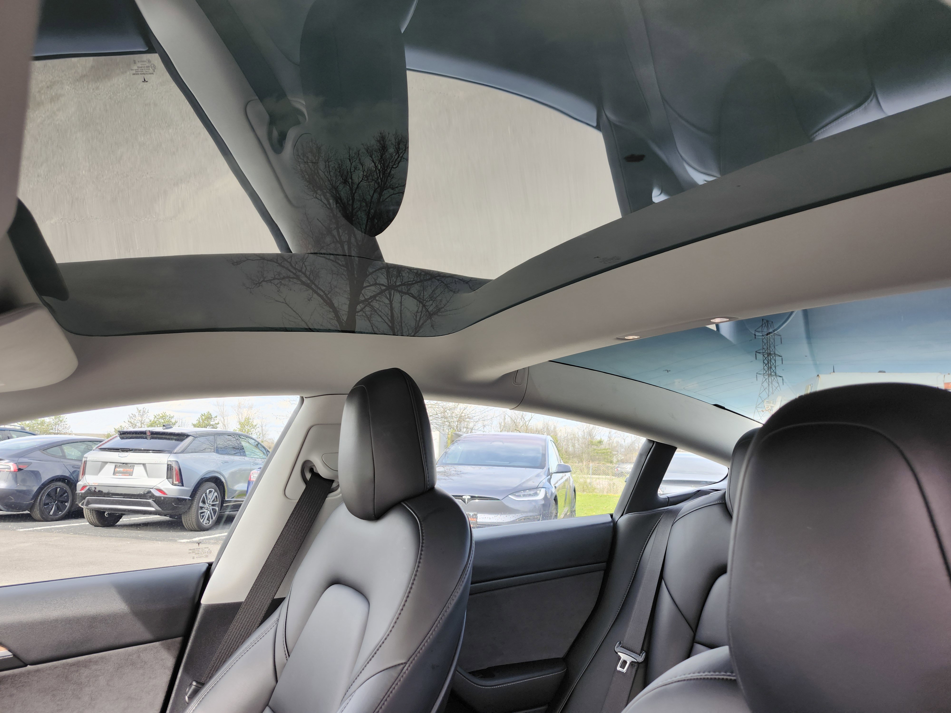 Used 2022 Tesla Model 3 image 2
