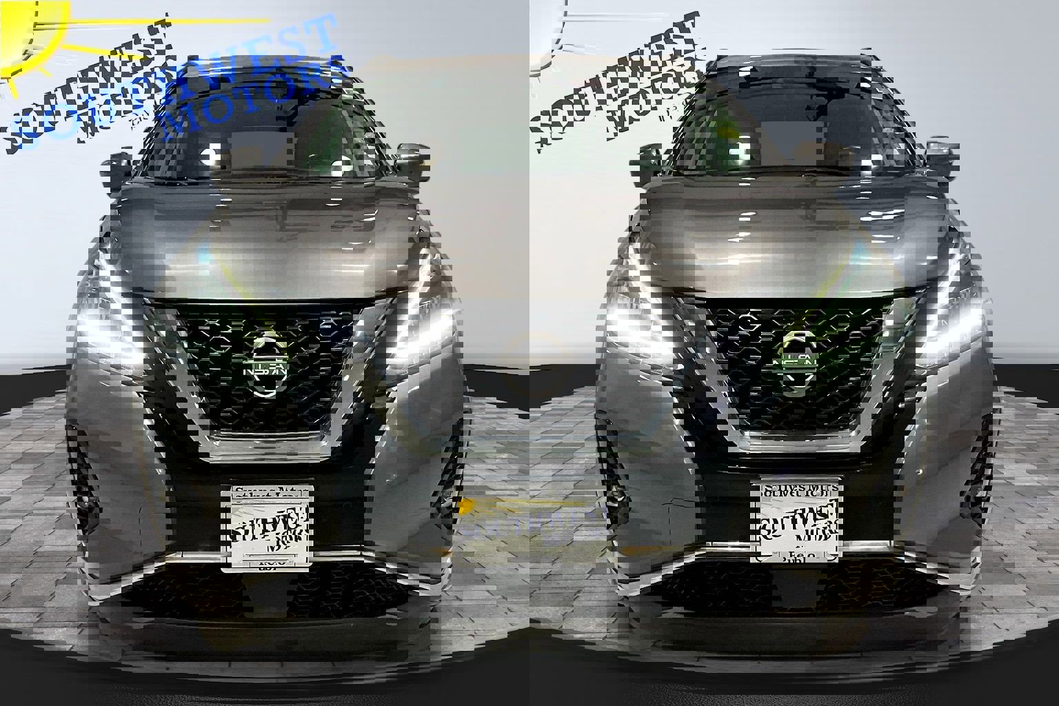 Used 2023 Nissan Murano SV image 2