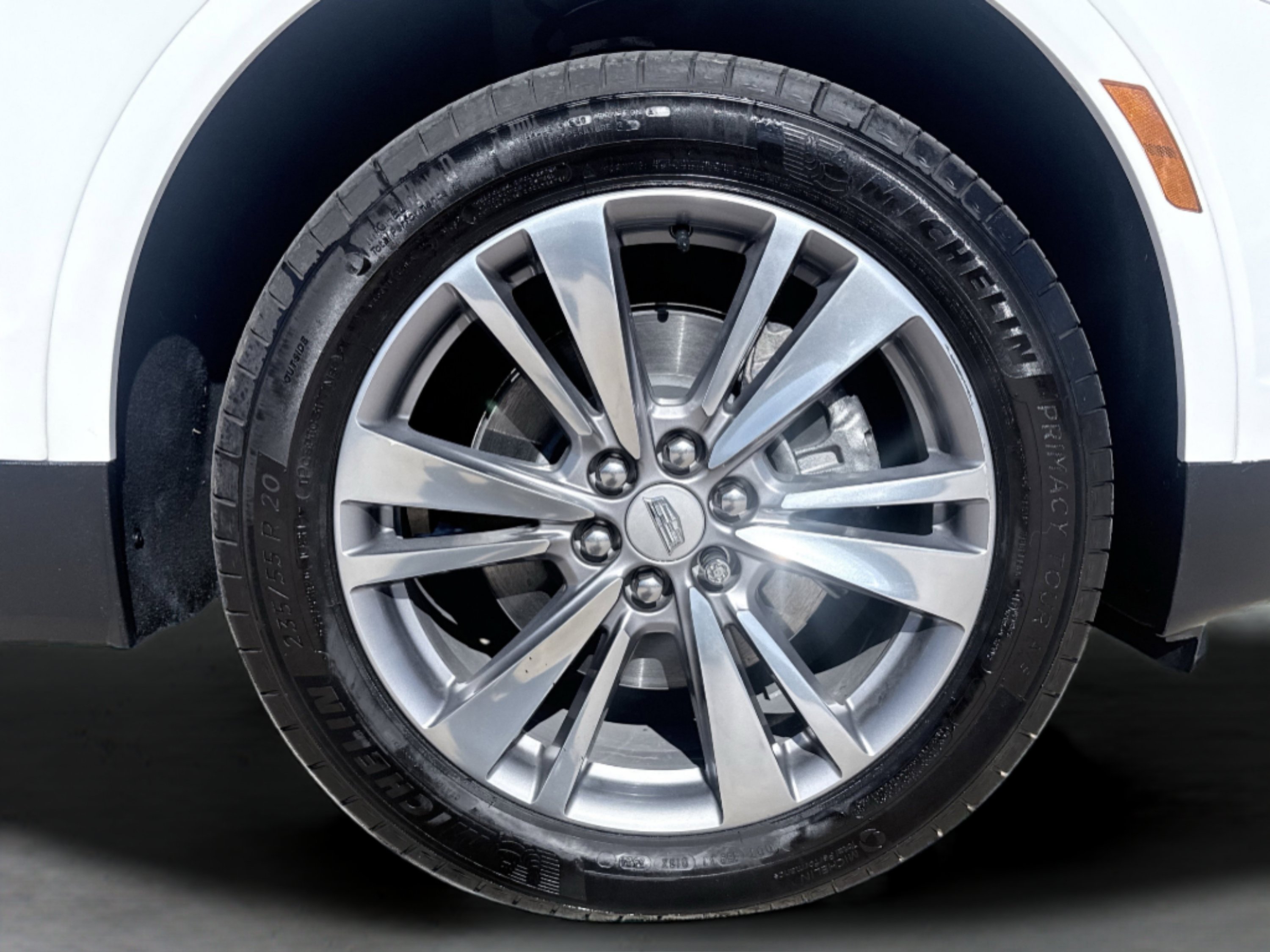 Used 2025 Cadillac XT5 Premium Luxury FWD image 6