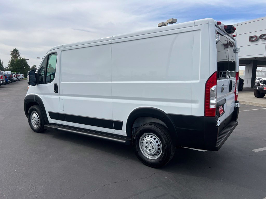 Used 2025 RAM ProMaster 2500 w/ U-Haul Equipment Group FWD image 17