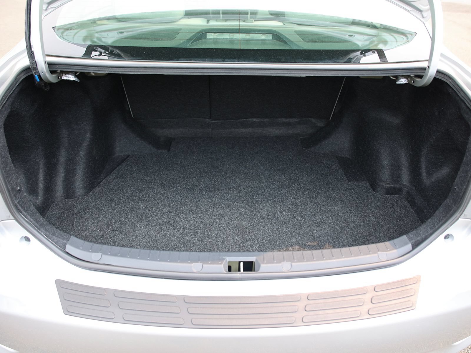 Used 2011 Toyota Corolla LE FWD image 13