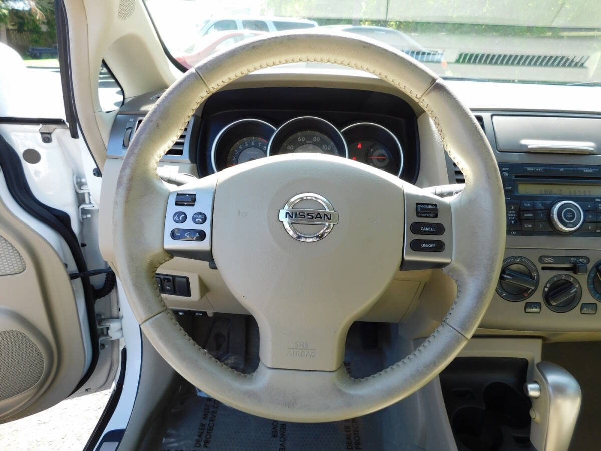 Used 2008 Nissan Versa Hatchback w/ Convenience Pkg FWD image 8