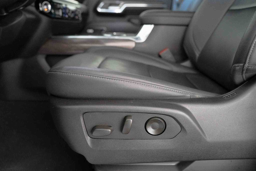 Used 2024 Chevrolet Silverado 2500 LTZ w/ LTZ Plus Package image 25