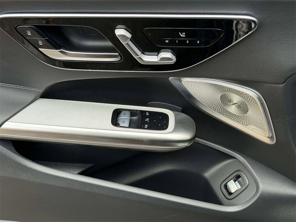 Used 2024 Mercedes-Benz CLE 300 4MATIC Coupe image 21