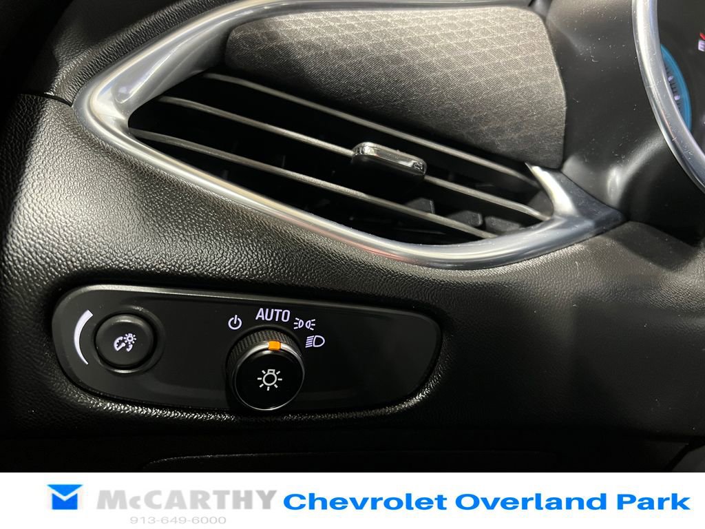 Used 2021 Chevrolet Malibu LT image 16