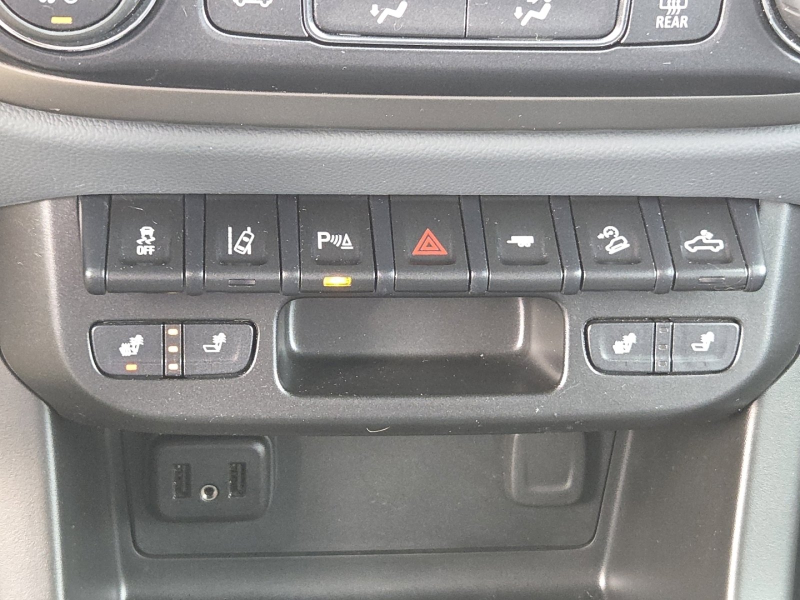 Used 2021 Chevrolet Colorado Z71 w/ Safety Package image 29