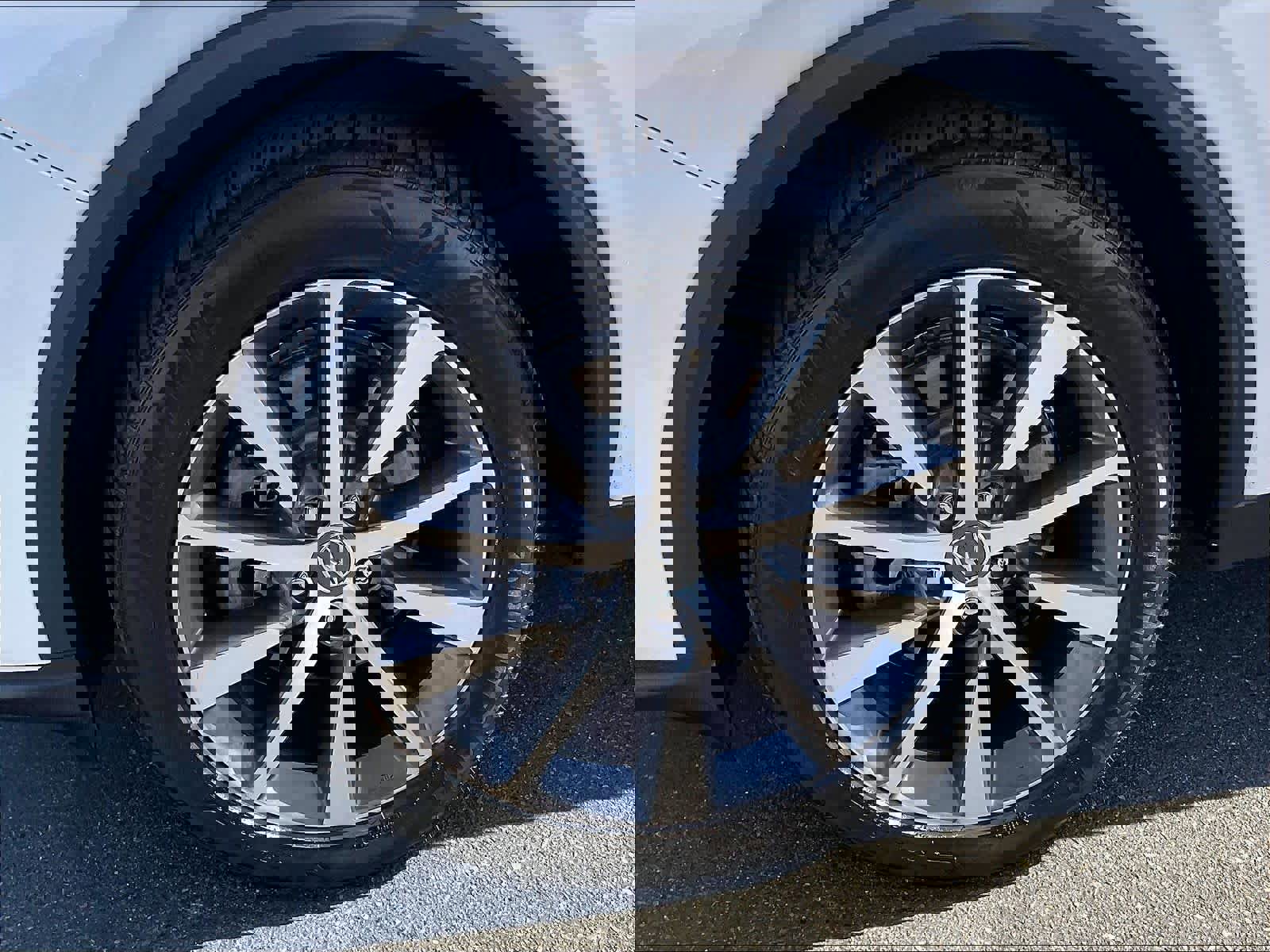 Used 2025 Acura MDX FWD w/ Technology Package image 12