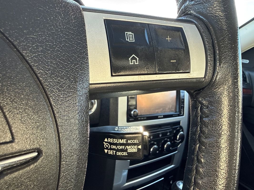 Used 2010 Chrysler 300 C w/ Luxury Group II image 26