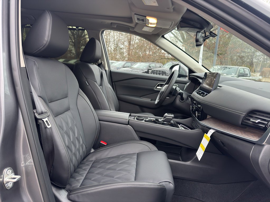 New 2026 Nissan Rogue Platinum w/ Platinum Premium Package image 16