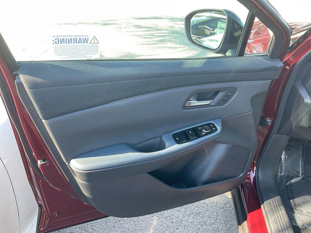 New 2026 Nissan Leaf Platinum+ w/ Cargo Package (Platinum+) image 11