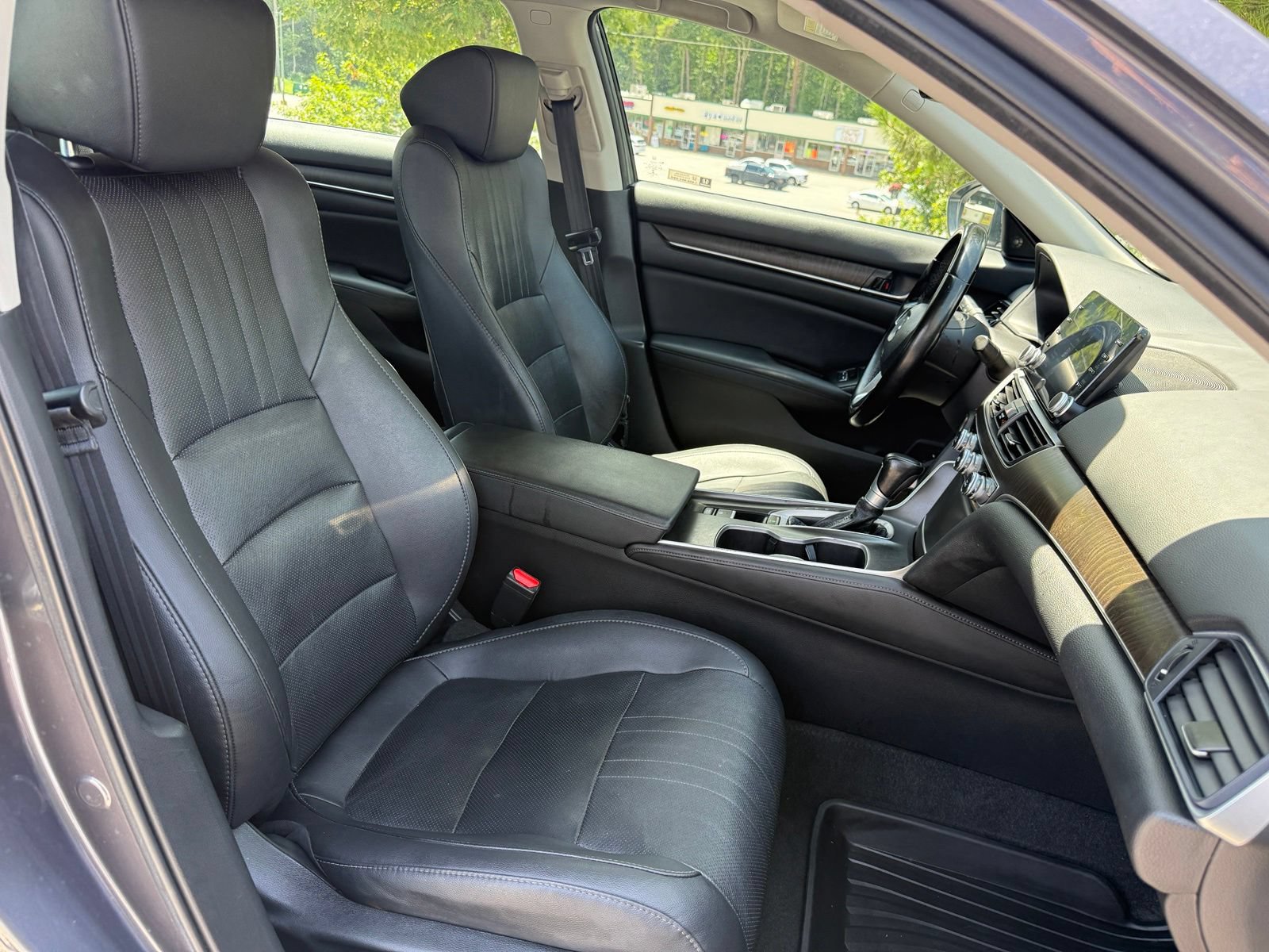 Used 2020 Honda Accord EX-L image 38