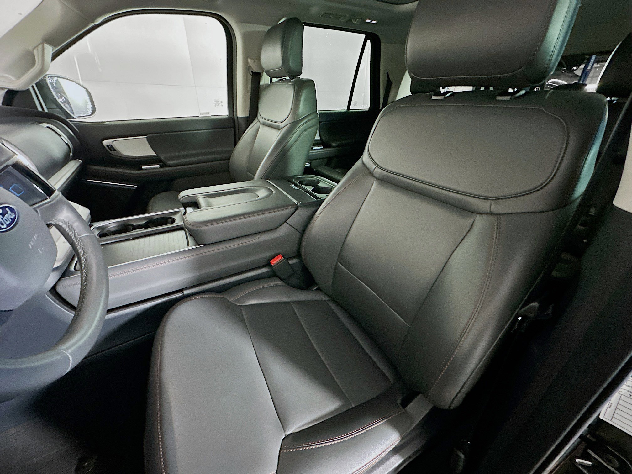 Used 2025 Ford Expedition Max Active AWD/4WD image 13