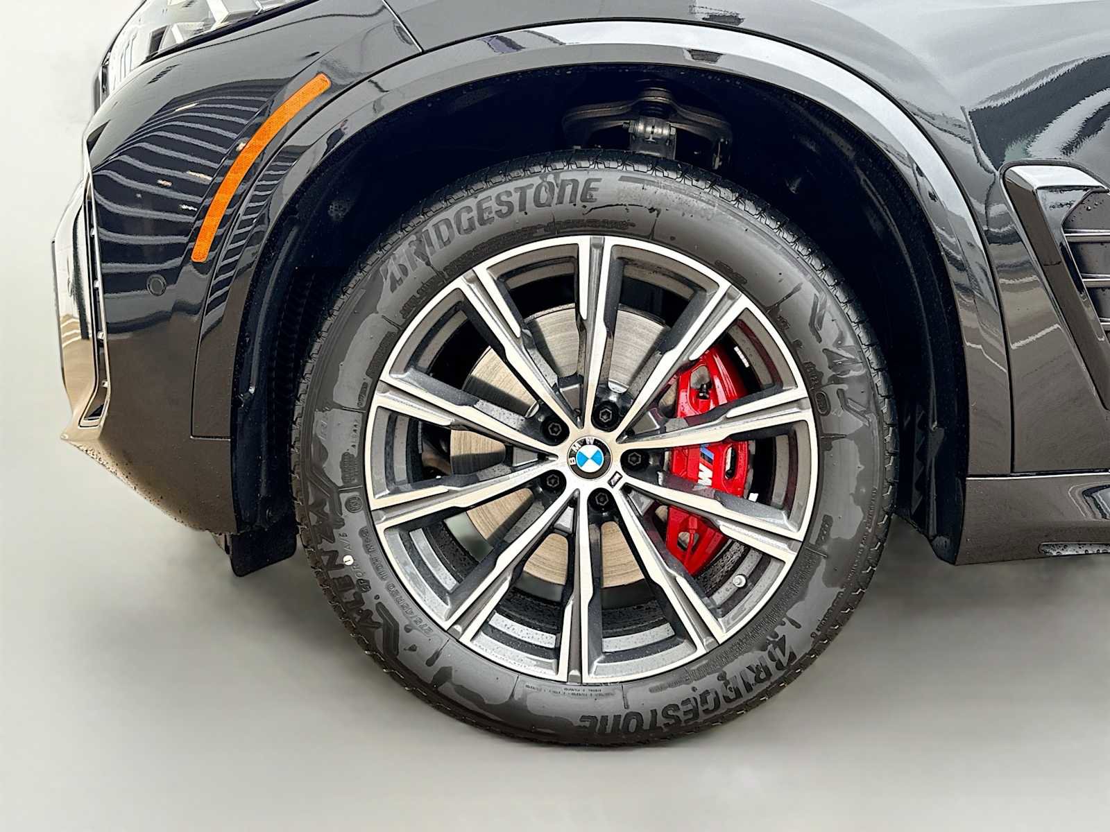 New 2026 BMW X5 xDrive40i w/ M Sport Package AWD/4WD image 6