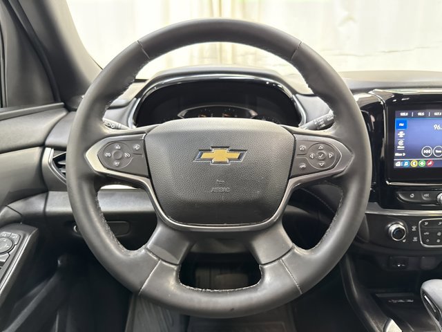 Used 2023 Chevrolet Traverse LT image 16