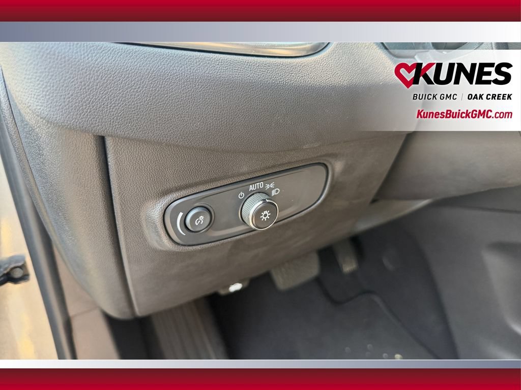 Used 2024 Chevrolet Equinox LT AWD/4WD image 19