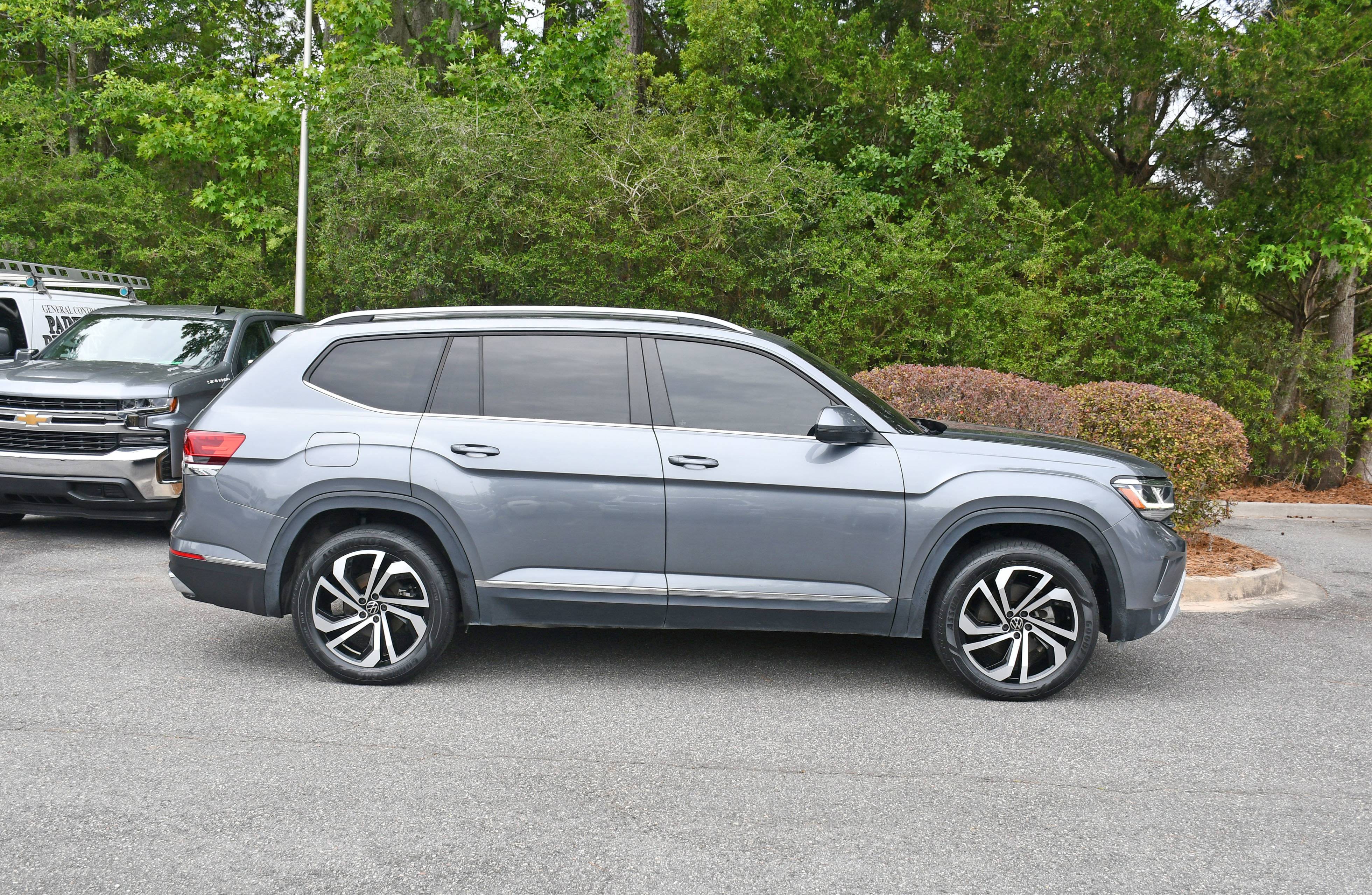 Used 2022 Volkswagen Atlas SEL AWD/4WD image 5