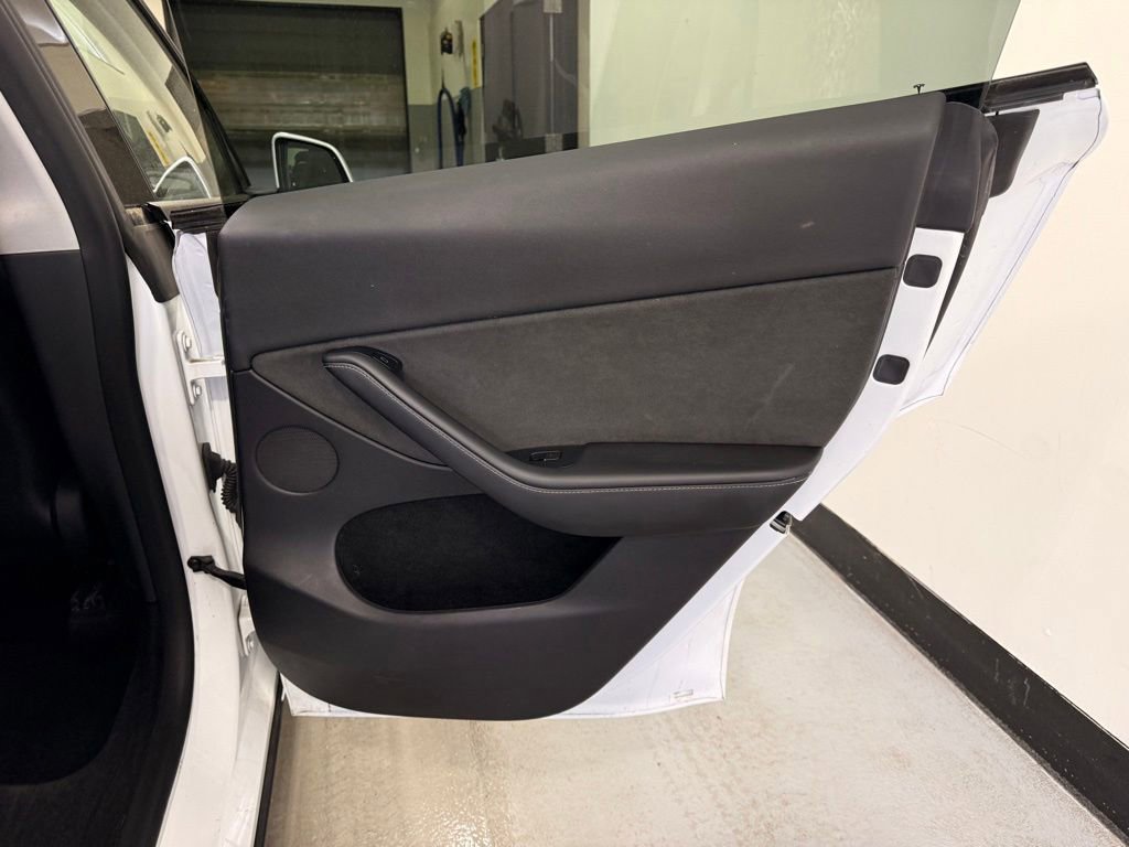Used 2023 Tesla Model Y Long Range AWD/4WD image 22