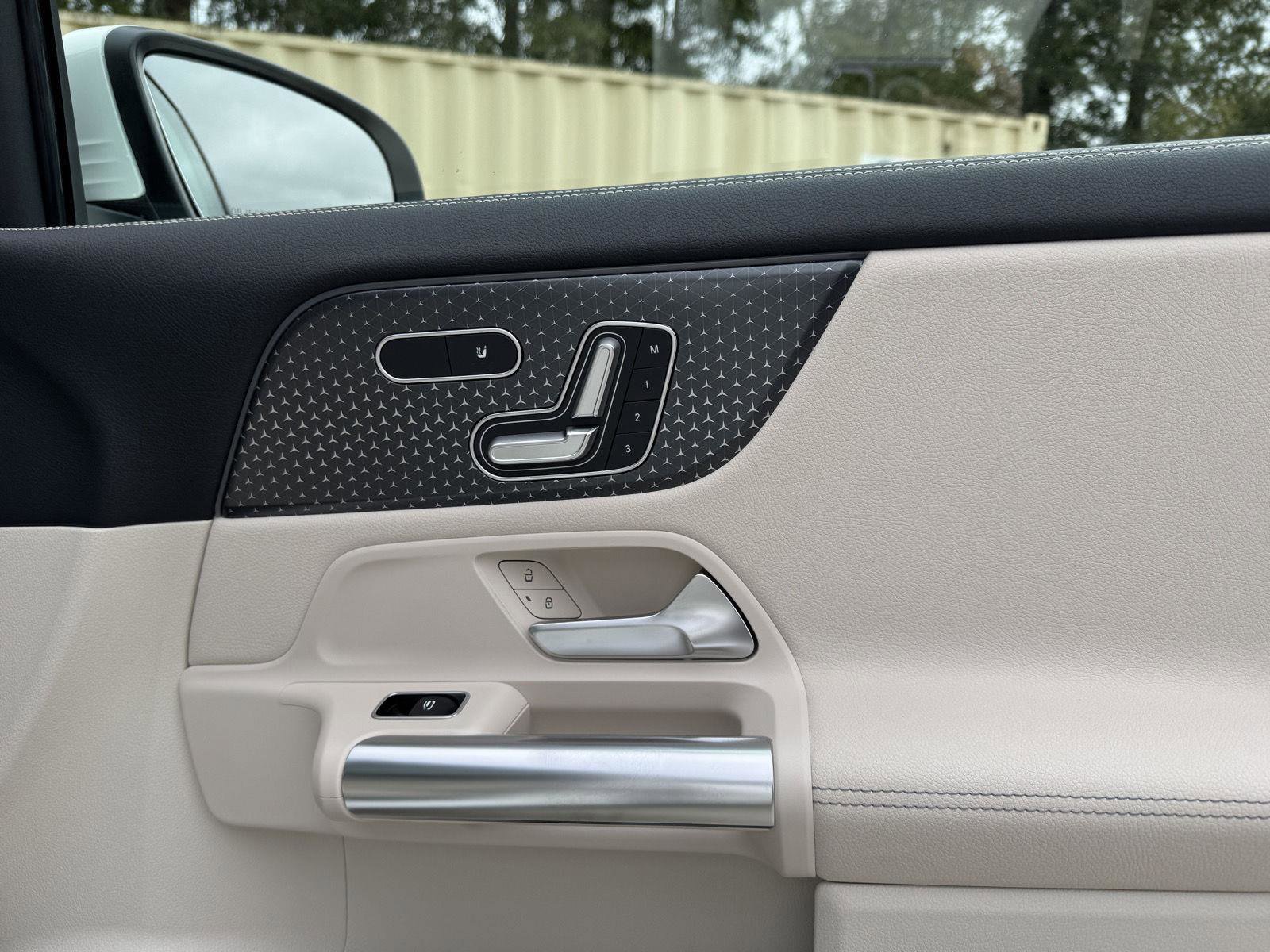 Certified 2025 Mercedes-Benz GLA 250 image 29