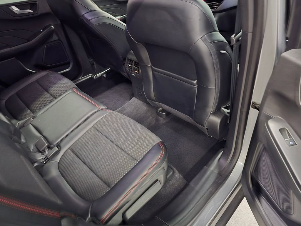 Used 2023 Ford Escape ST-Line w/ Tech Pack #1 image 30