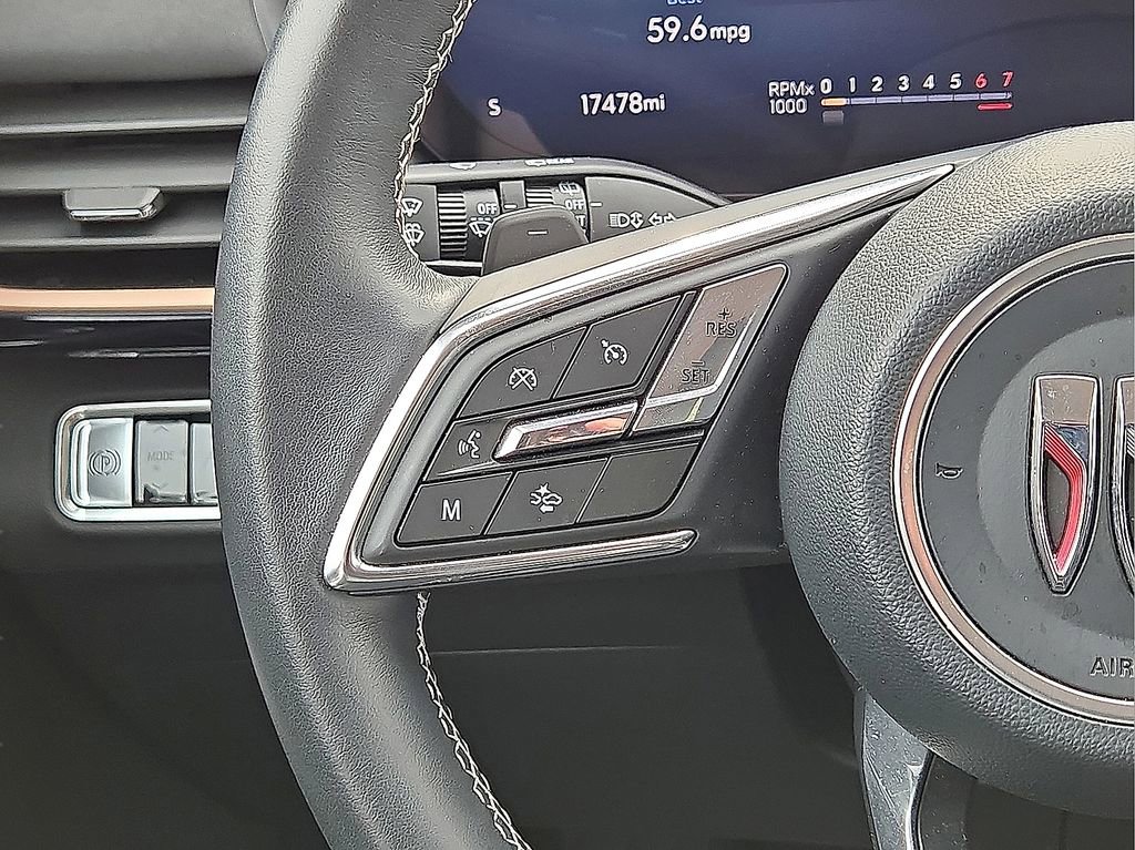 Used 2025 Buick Envision Sport Touring image 19