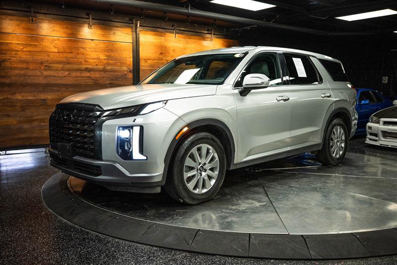 Used 2024 Hyundai Palisade SE image 2