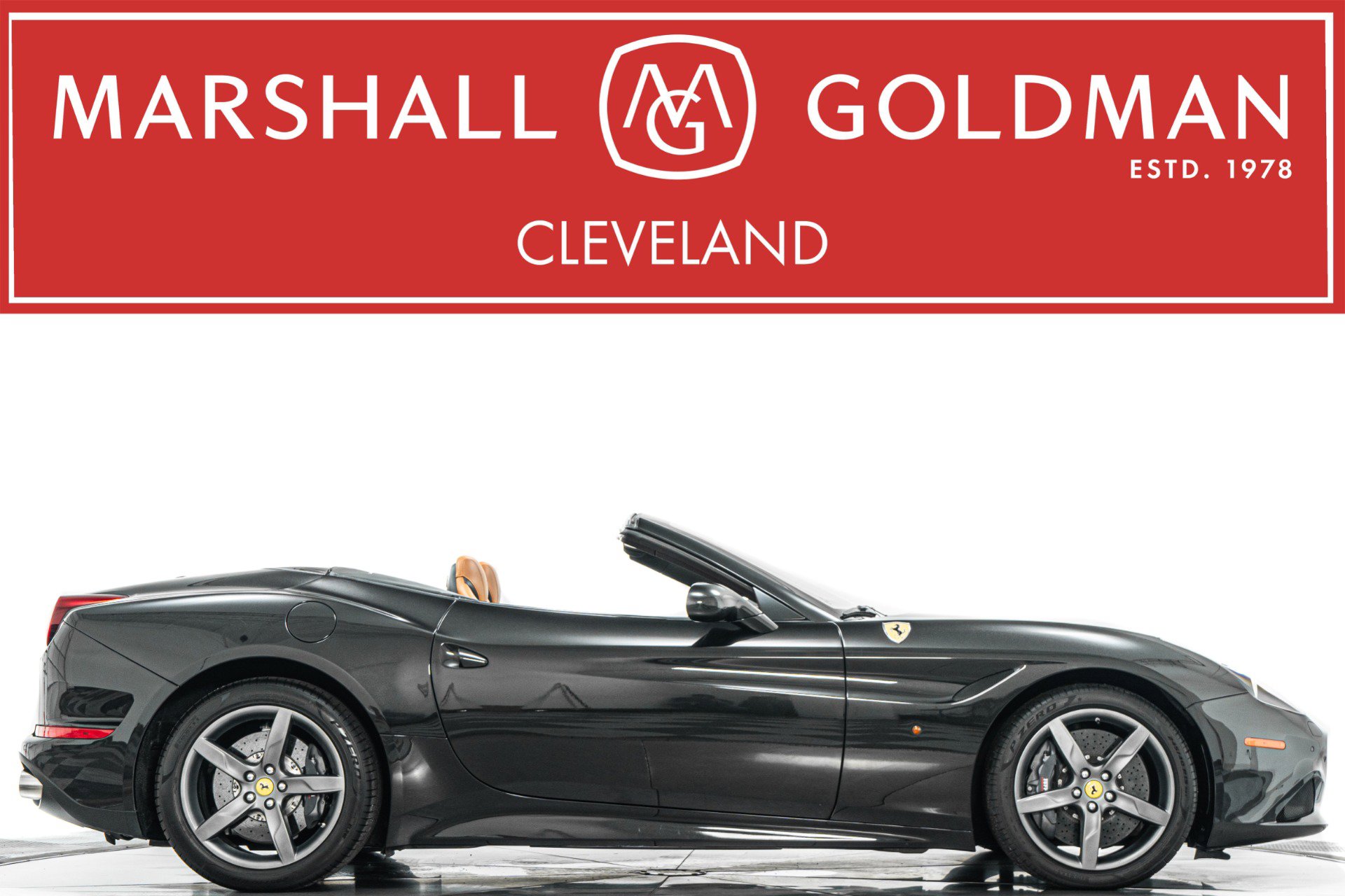 Used 2015 Ferrari California T RWD image 1