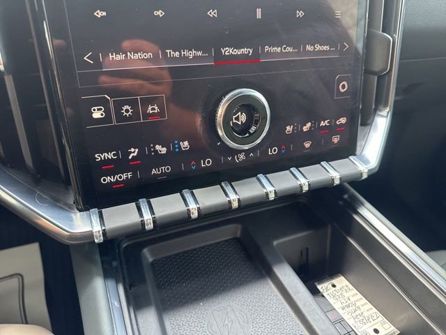 Used 2024 GMC Acadia AT4 w/ Luxury Package AWD/4WD image 22