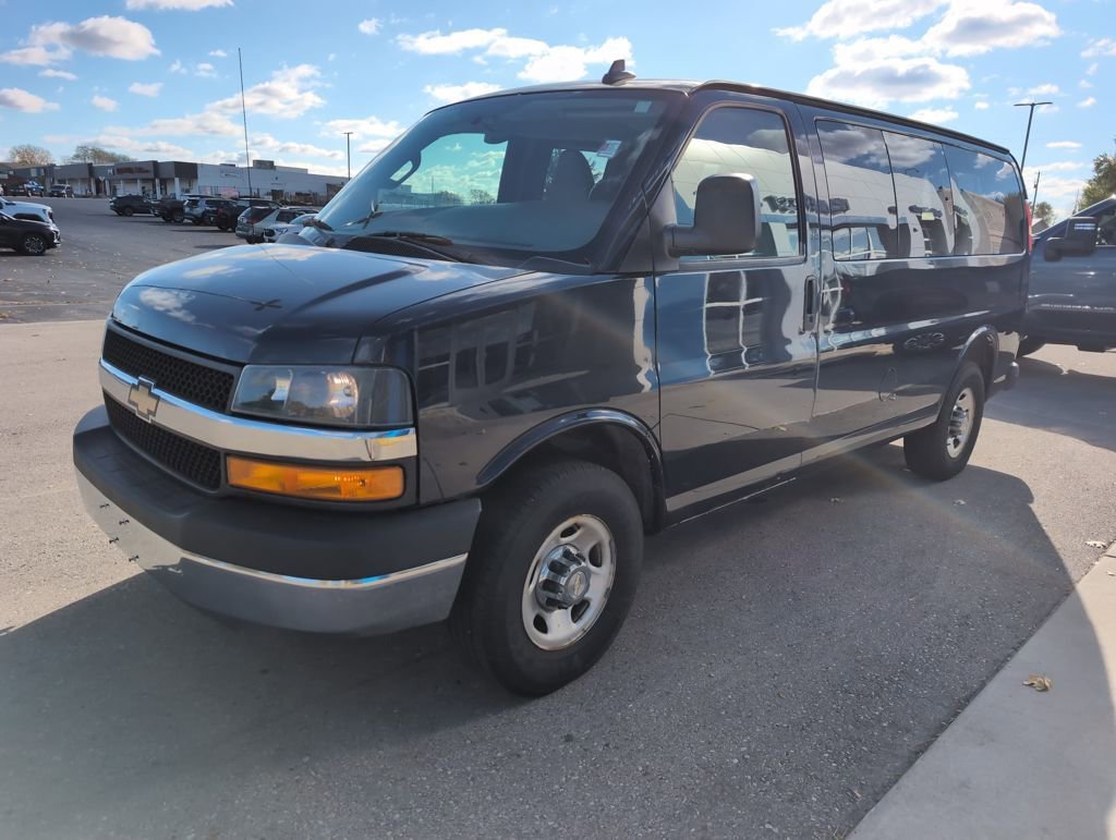 Used 2016 Chevrolet Express 2500 LT w/ LT Preferred Equipment Group image 4