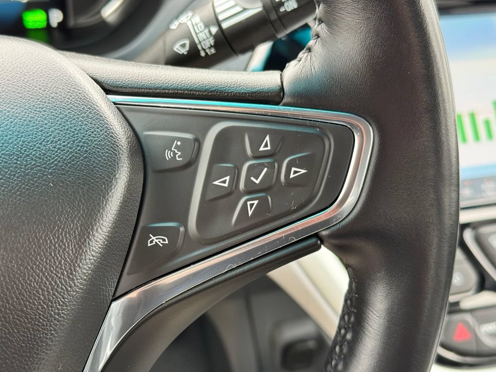 Used 2018 Chevrolet Bolt Premier w/ Driver Confidence II Package FWD image 28