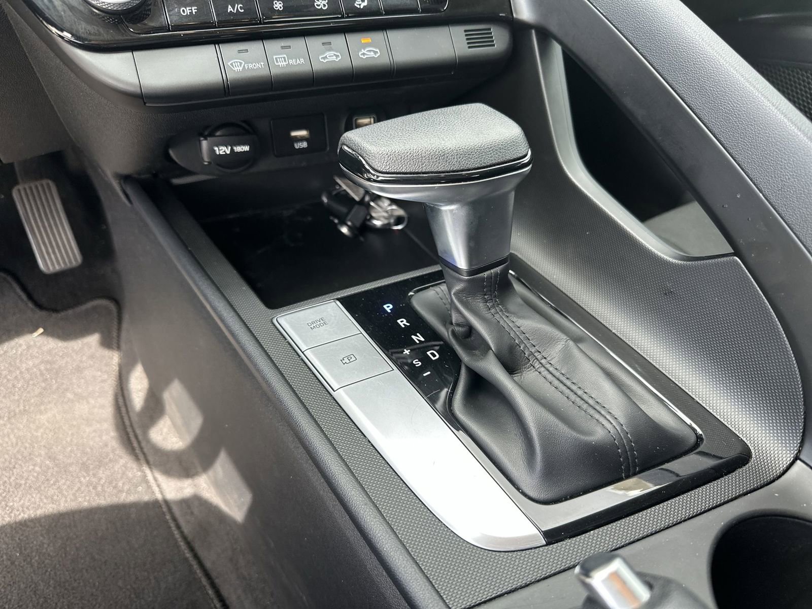 Used 2021 Hyundai Elantra SEL image 15