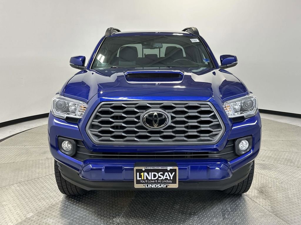 Used 2023 Toyota Tacoma TRD Sport image 2