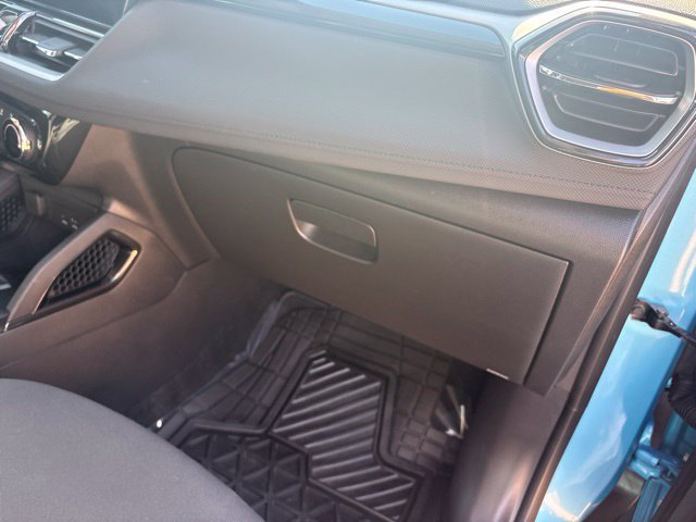 Used 2025 Chevrolet TrailBlazer LT AWD/4WD image 47