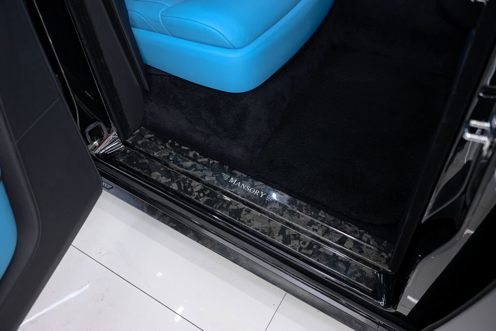 Used 2023 Rolls-Royce Phantom Sedan image 44