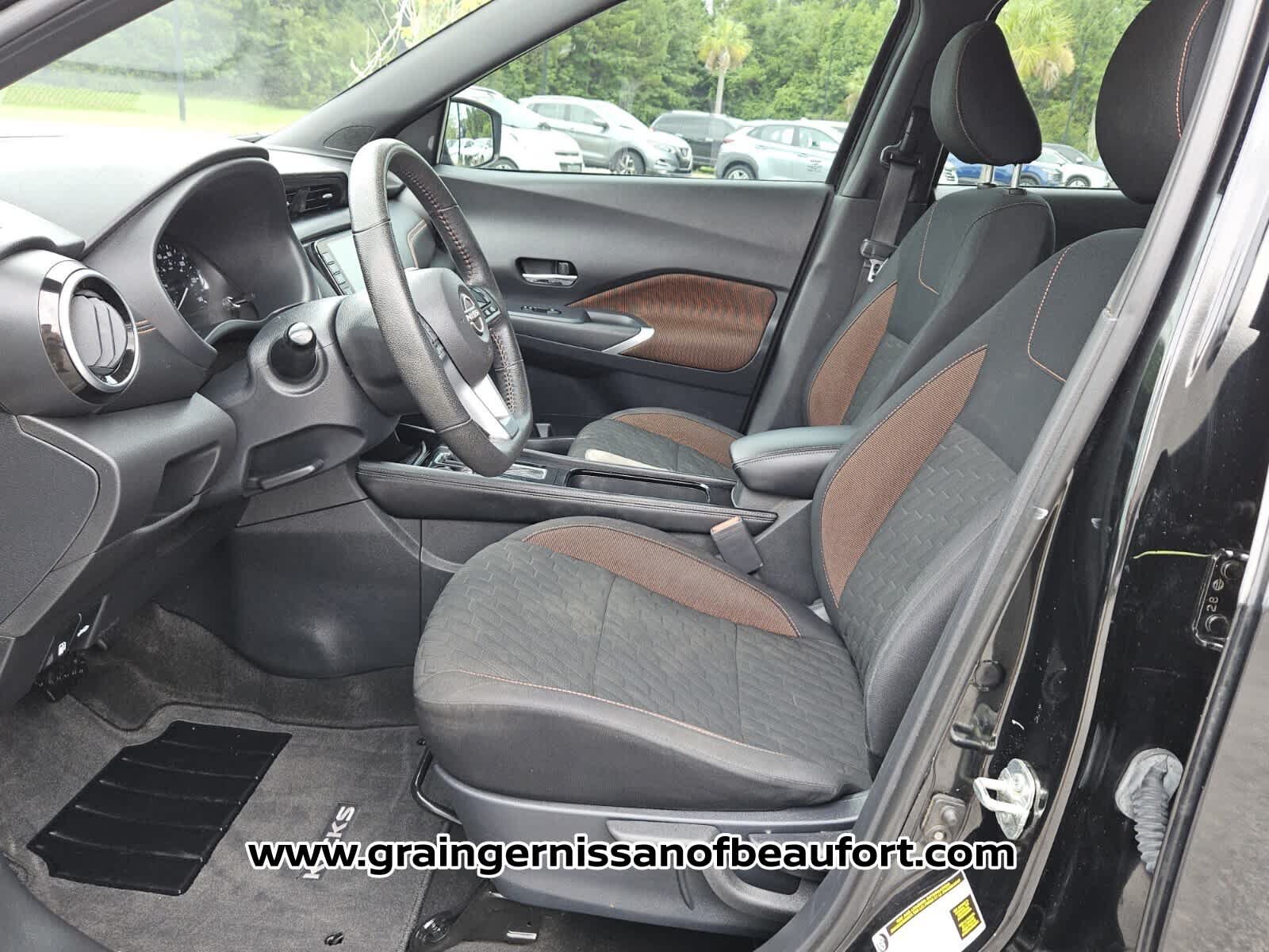 Used 2023 Nissan Kicks SR FWD image 3