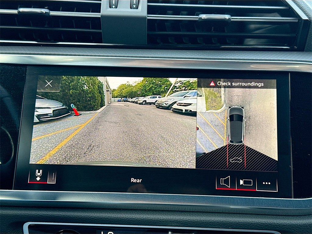 Used 2023 Audi Q3 2.0T Premium Plus w/ Premium Plus Package image 14