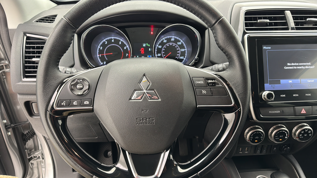 Used 2025 Mitsubishi Outlander Sport AWD image 16