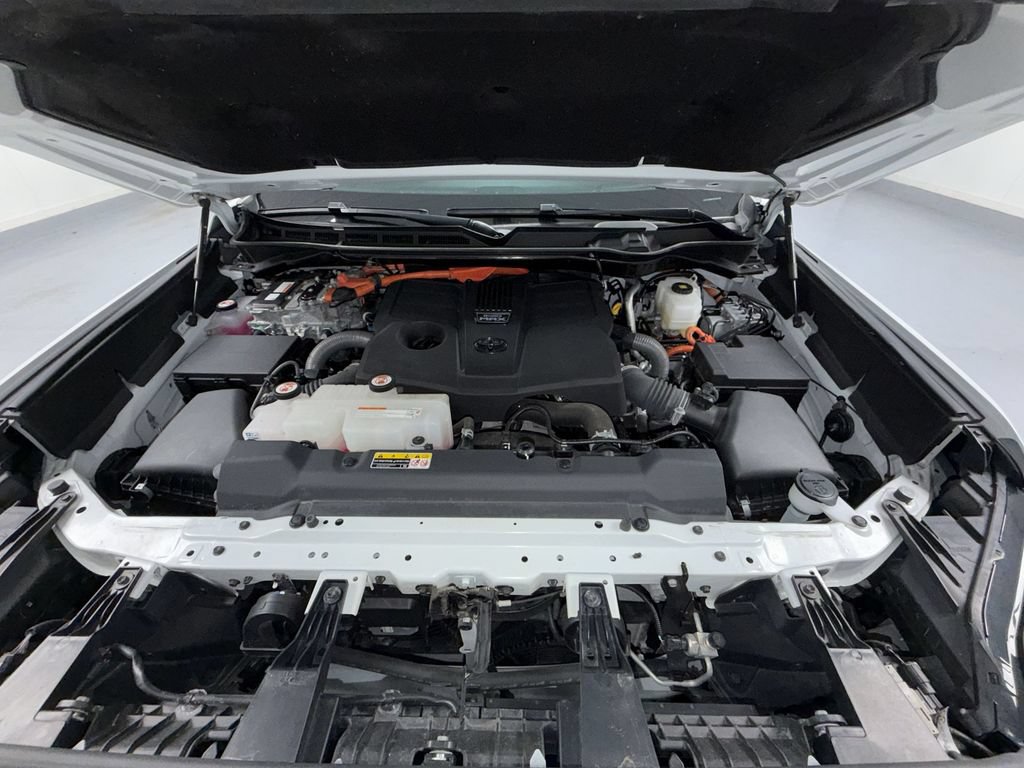 Certified 2023 Toyota Tundra Capstone AWD/4WD image 13