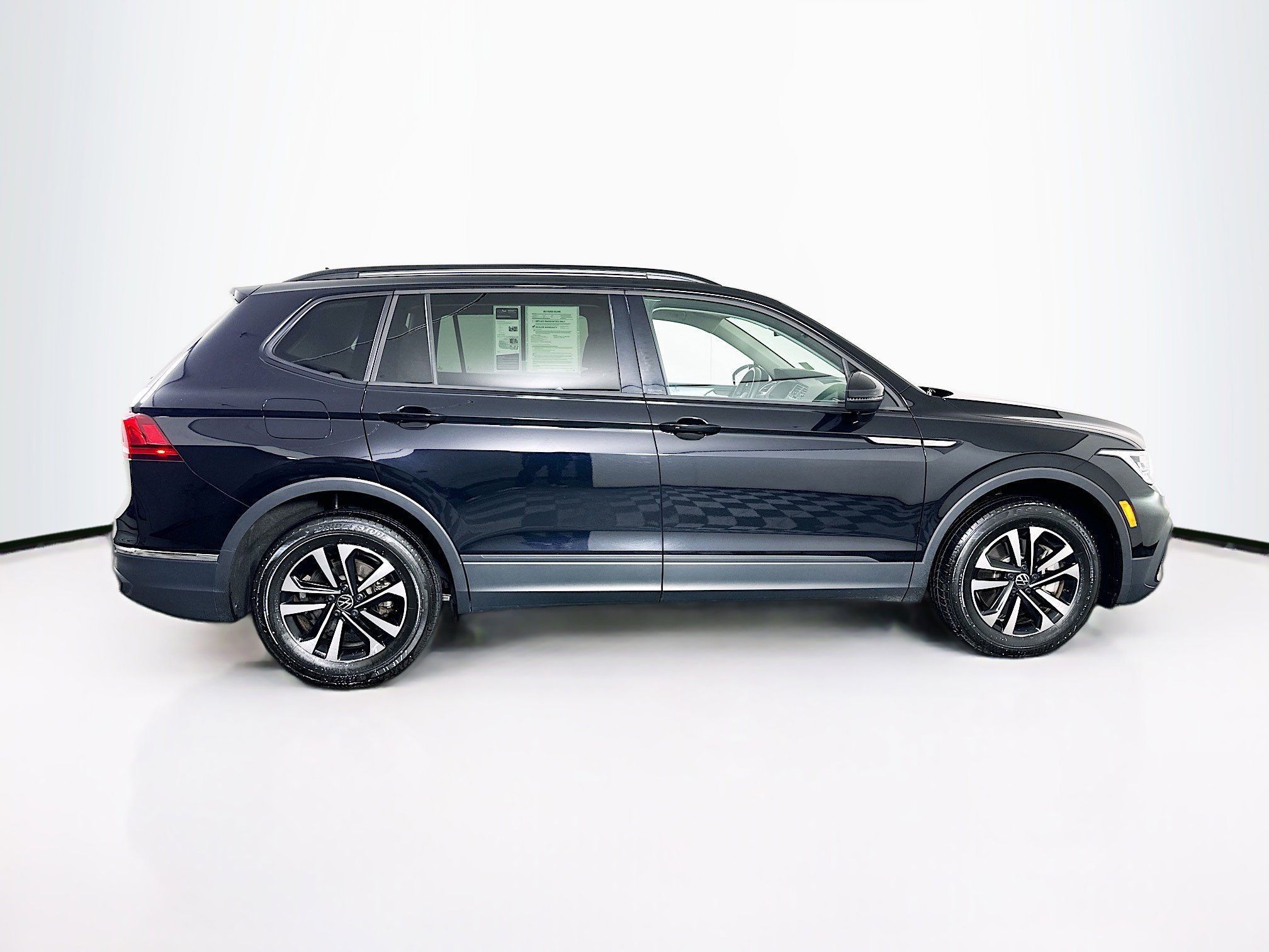 Used 2024 Volkswagen Tiguan S image 10